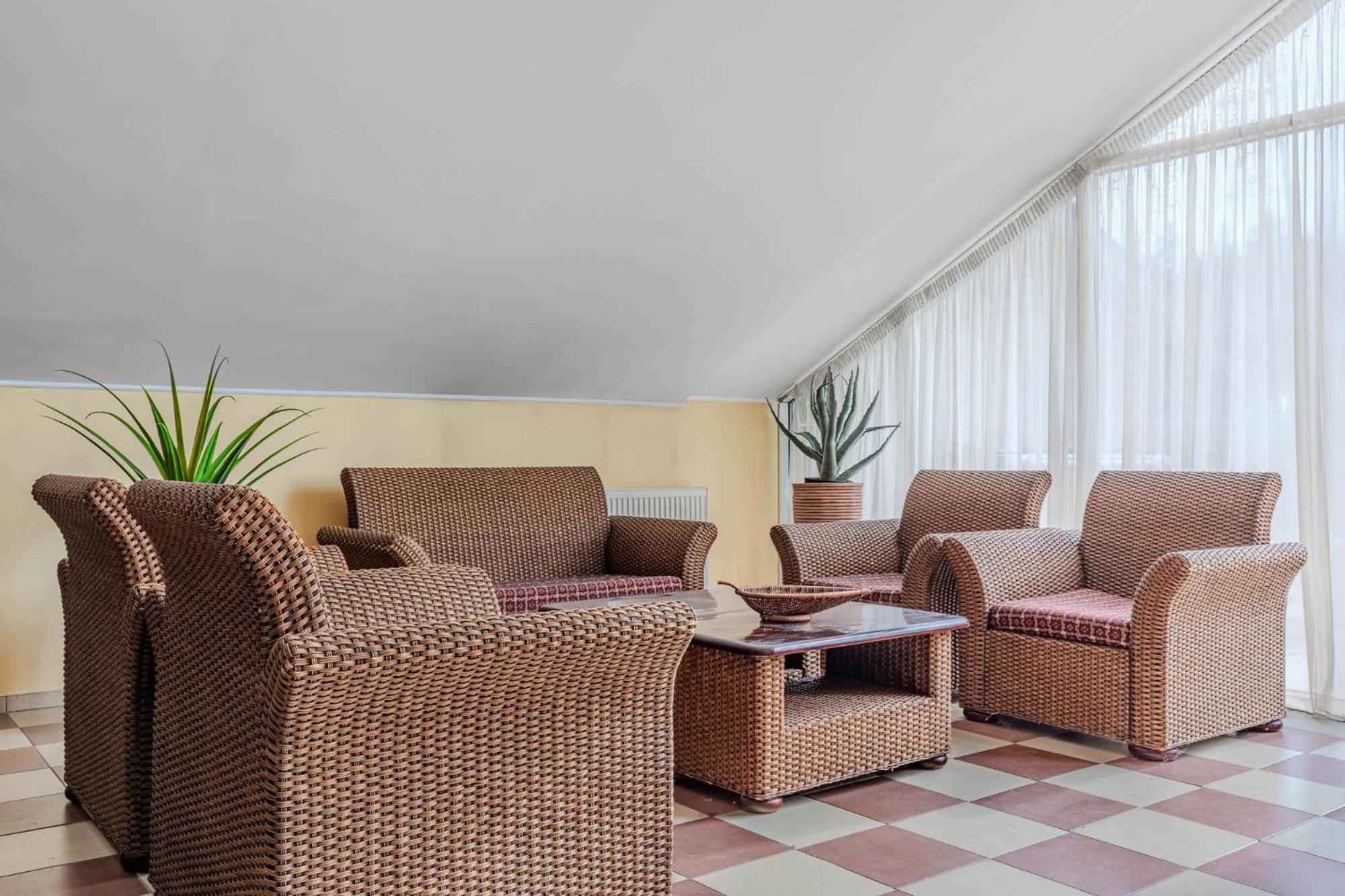 Seasons Spa Boutique Hotel Kozyn Exteriör bild