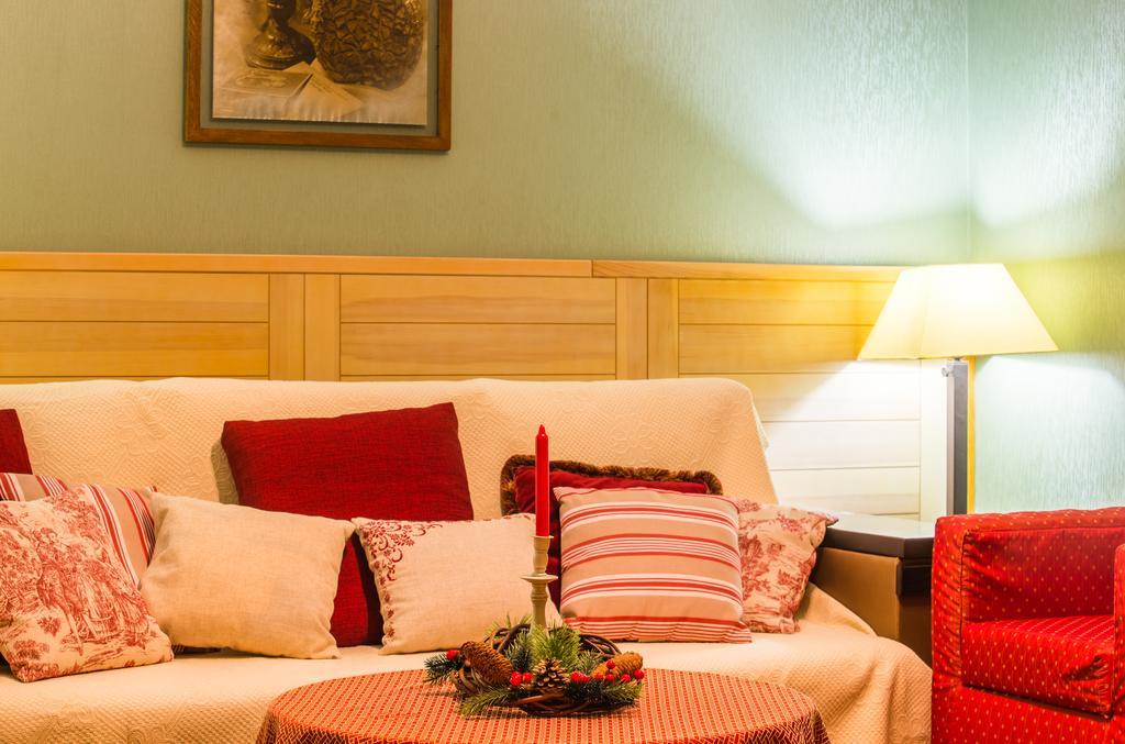 Seasons Spa Boutique Hotel Kozyn Exteriör bild