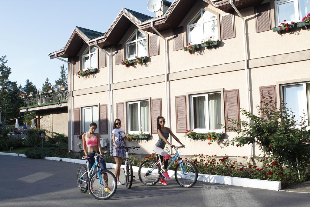 Seasons Spa Boutique Hotel Kozyn Exteriör bild