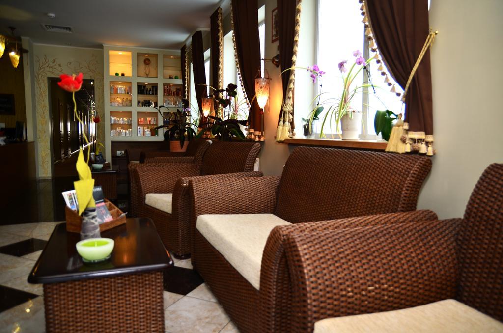 Seasons Spa Boutique Hotel Kozyn Exteriör bild