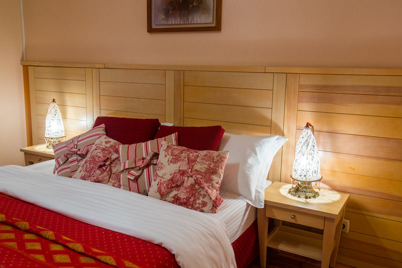 Seasons Spa Boutique Hotel Kozyn Exteriör bild